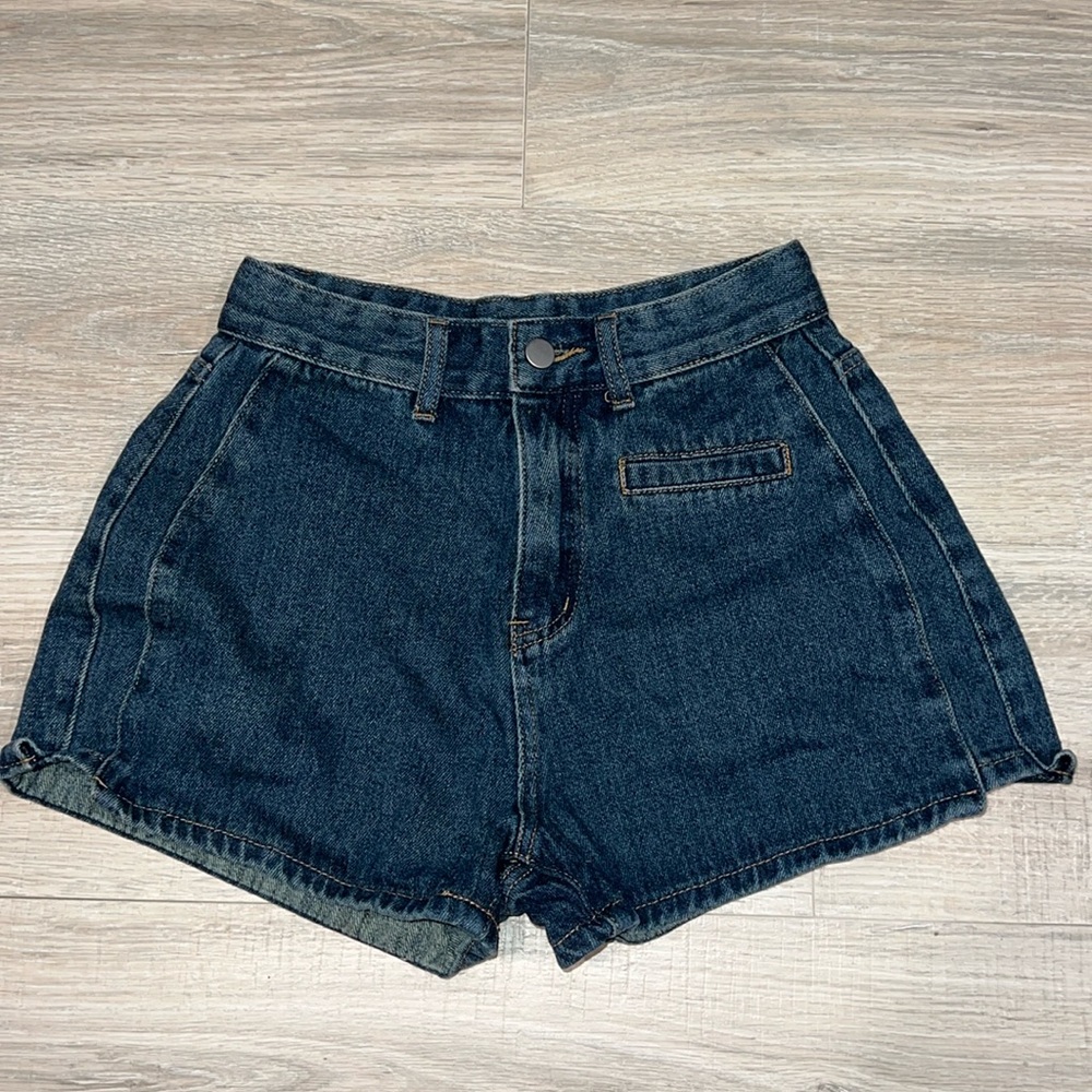 Dark wash high-rise Denim shorts‎